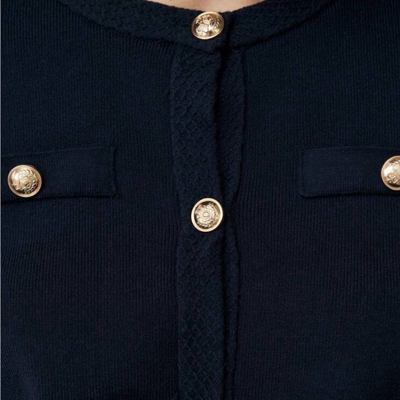 Elegant Navy Sweater with Ribbed Hem and gold buttons New SZ L ✨✨🔥🔥 - Picture 2 of 6